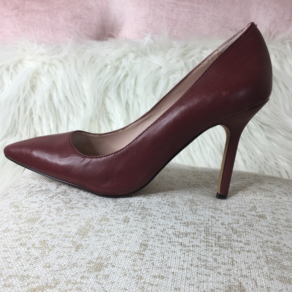 Vince Camuto Shoes - EXCELLENT Vince Camuto Wine Leather Heels Sz 7.5